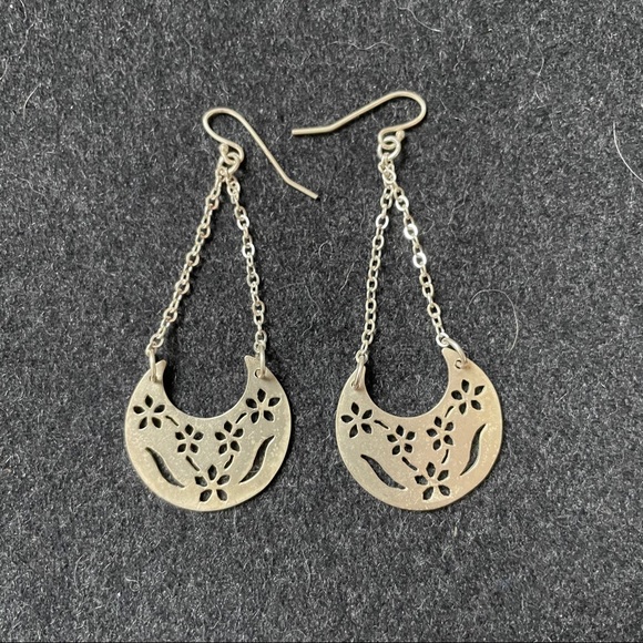 Silver artisan earrings - Picture 2 of 3